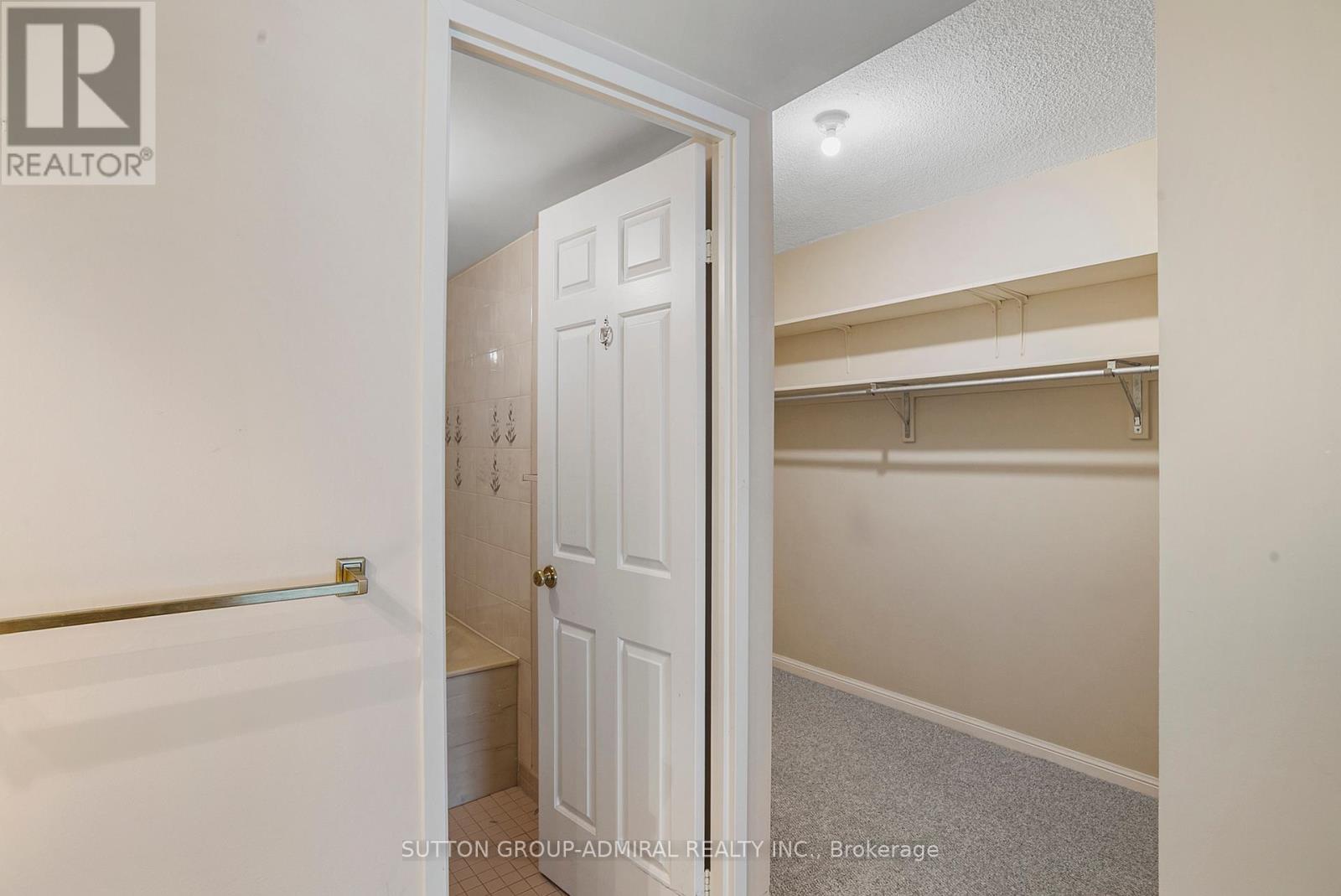 Photo 12 of 402 245 The Donway West, Toronto ON