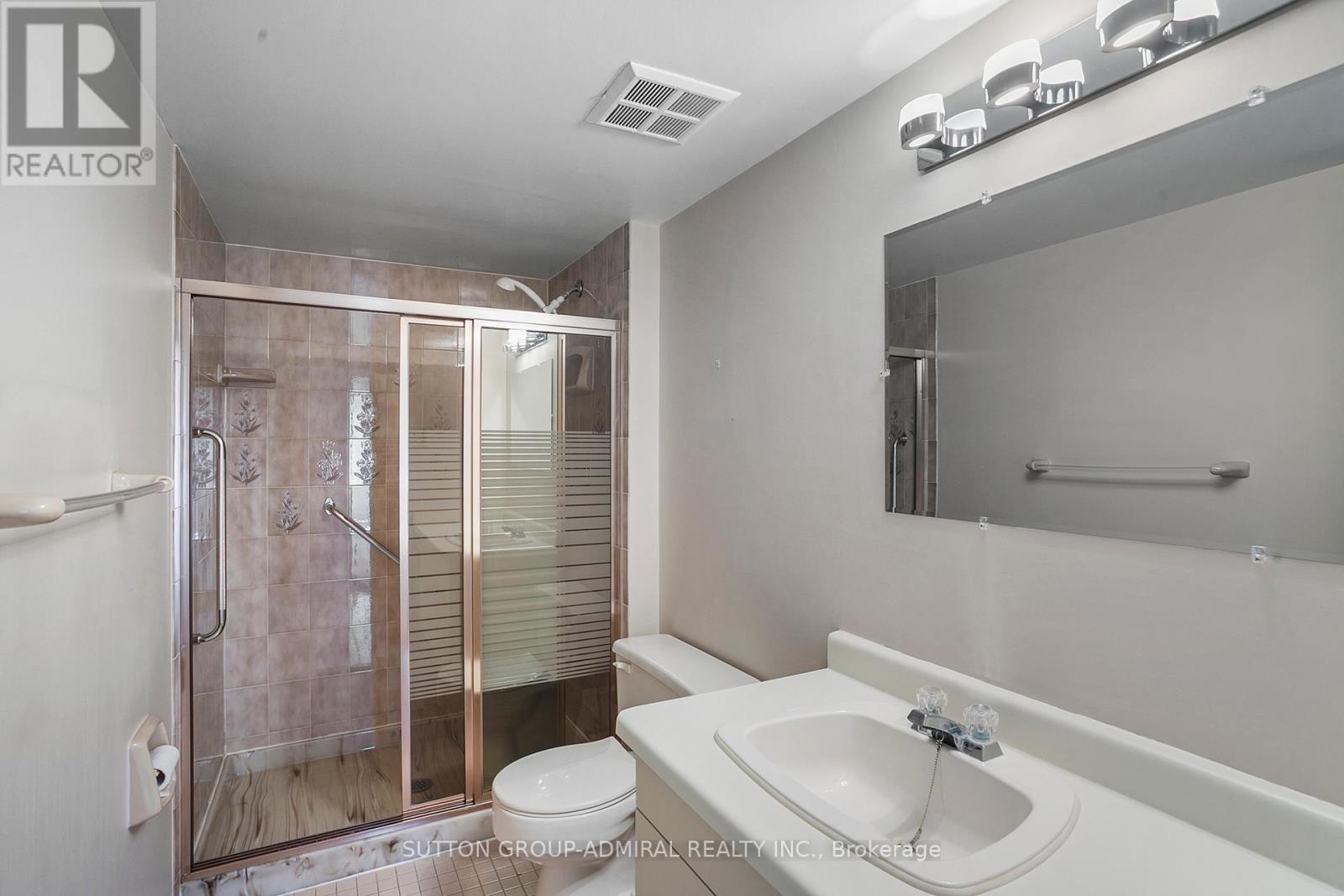 Photo 14 of 402 245 The Donway West, Toronto ON