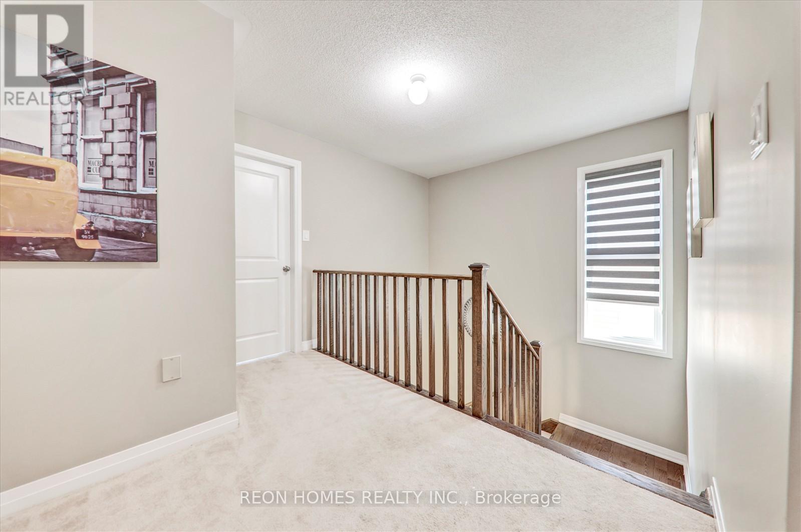 Photo 18 of 38 Crows Nest Lane, Clarington ON