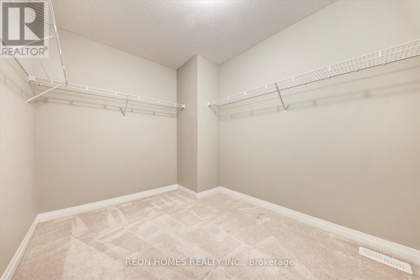 Photo 25 of 38 Crows Nest Lane, Clarington ON