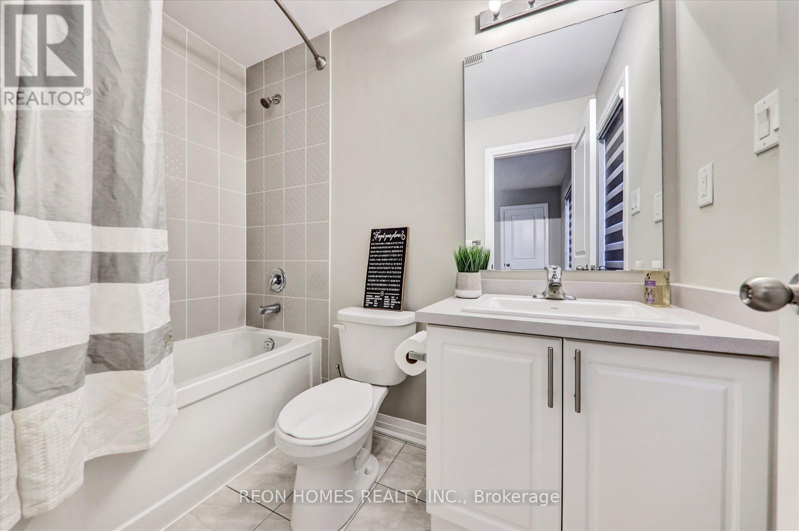 Photo 28 of 38 Crows Nest Lane, Clarington ON
