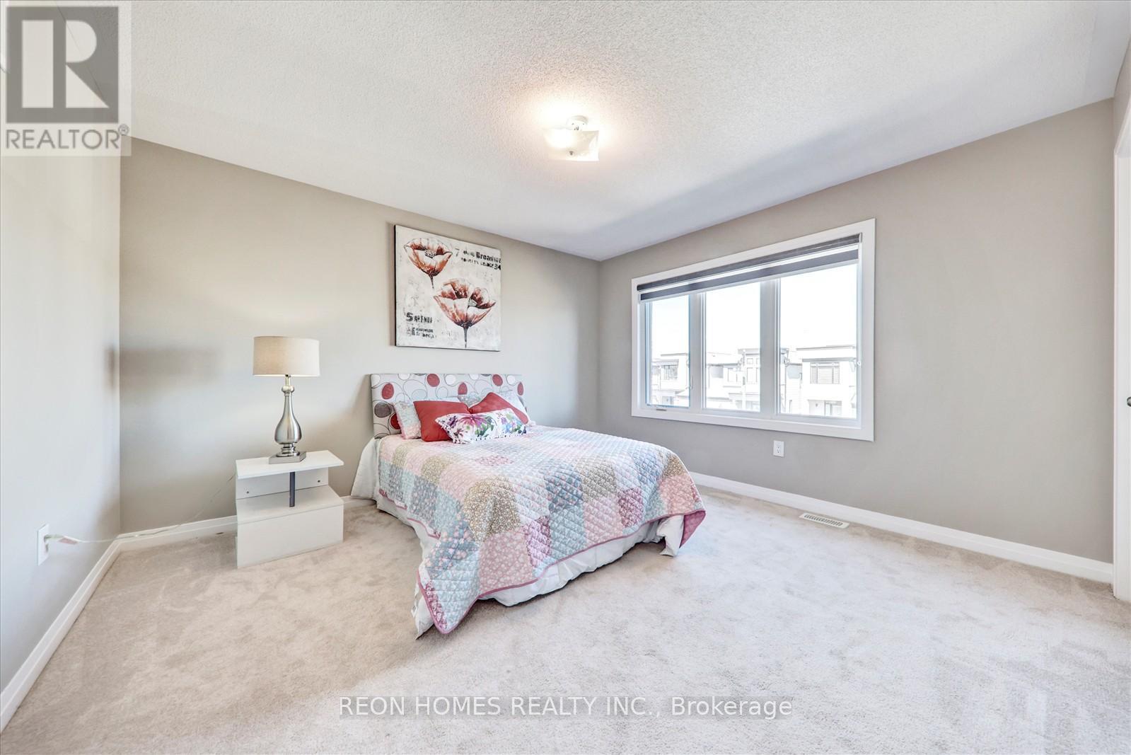 Photo 29 of 38 Crows Nest Lane, Clarington ON