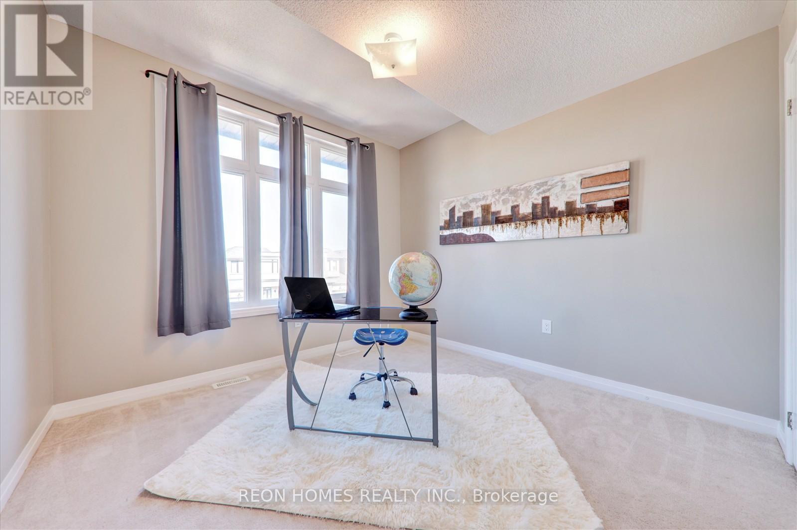 Photo 34 of 38 Crows Nest Lane, Clarington ON