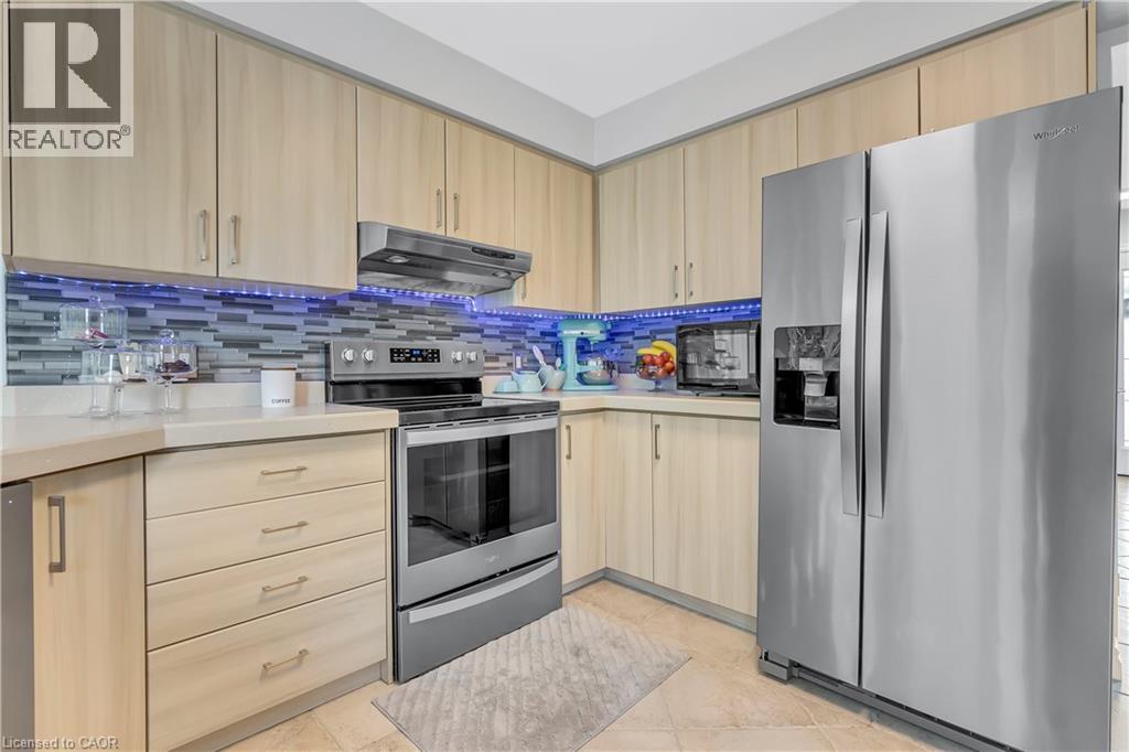 Photo 11 of 107 Chandos Drive, Kitchener ON