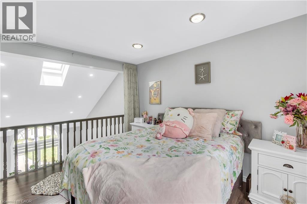 Photo 28 of 107 Chandos Drive, Kitchener ON
