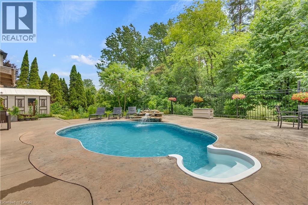 Photo 44 of 107 Chandos Drive, Kitchener ON