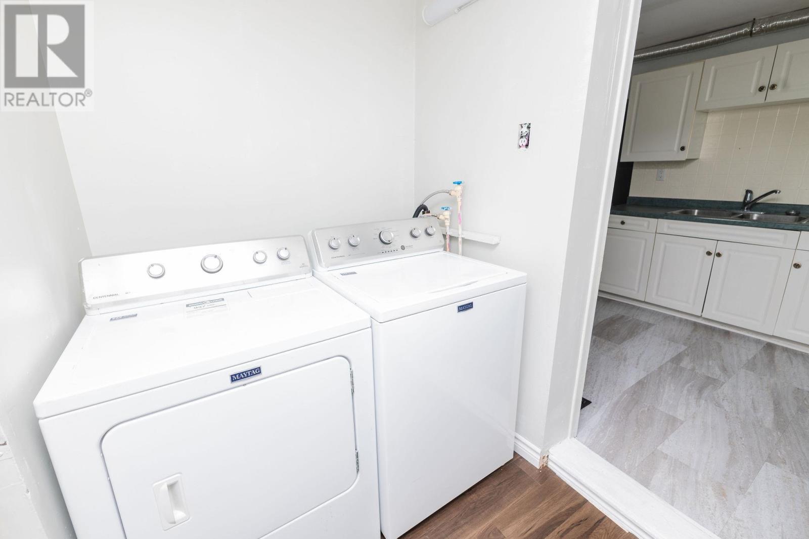 Photo 13 of 55 Grosvenor Ave, Sault Ste Marie ON
