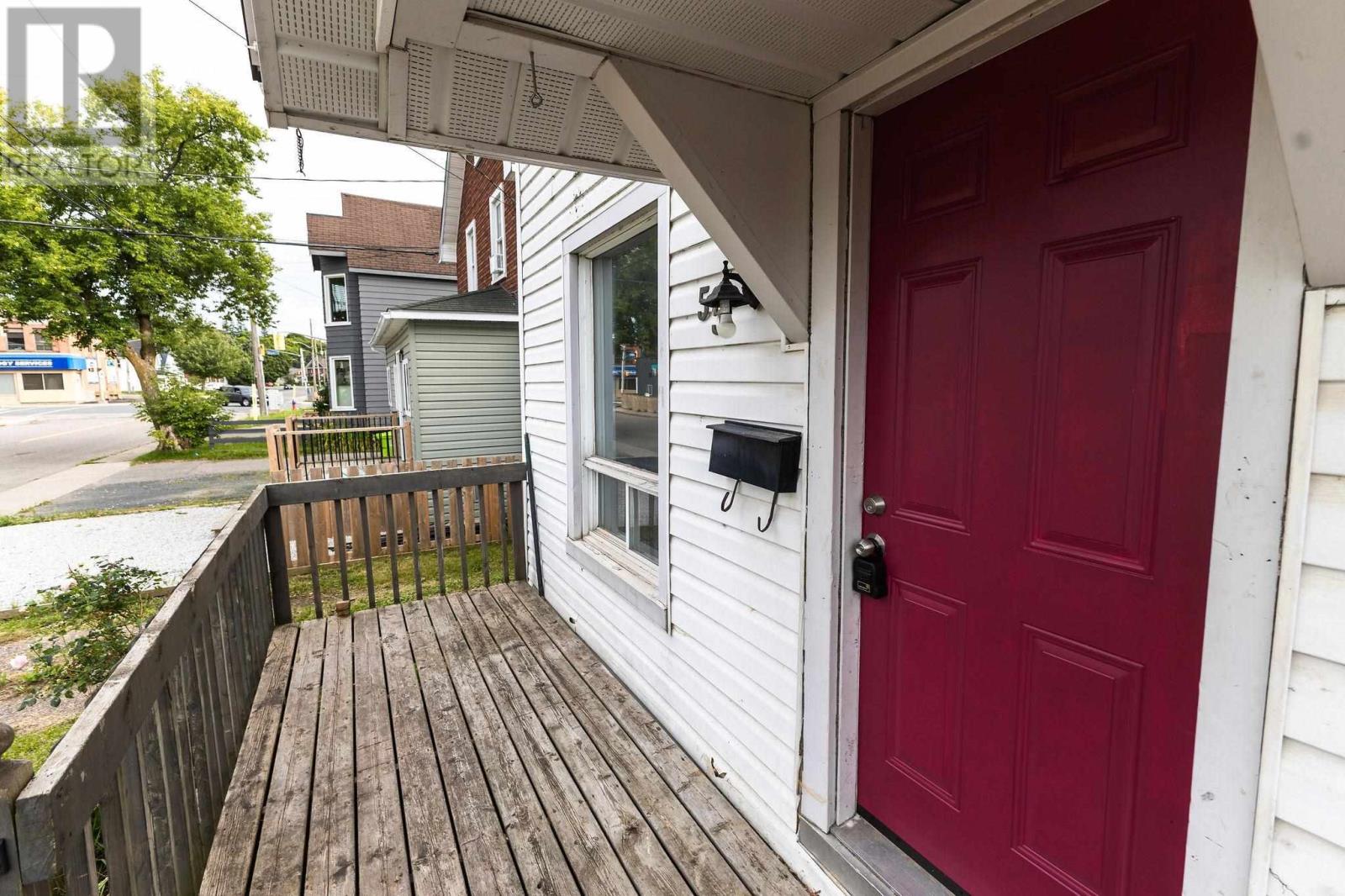 Photo 5 of 55 Grosvenor Ave, Sault Ste Marie ON