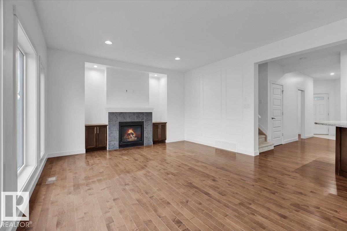 Photo 18 of 20517 98 A Av Nw, Edmonton AB