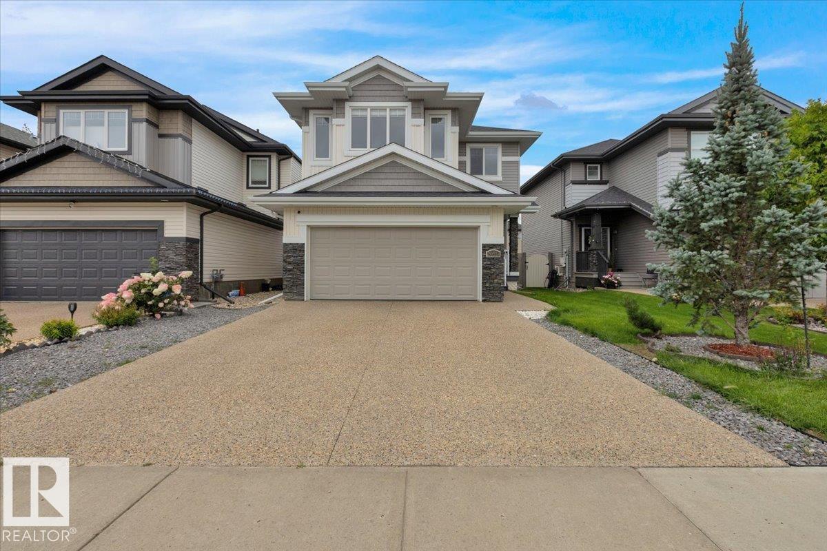Photo 3 of 20517 98 A Av Nw, Edmonton AB