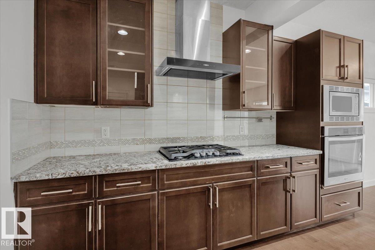 Photo 15 of 20517 98 A Av Nw, Edmonton AB