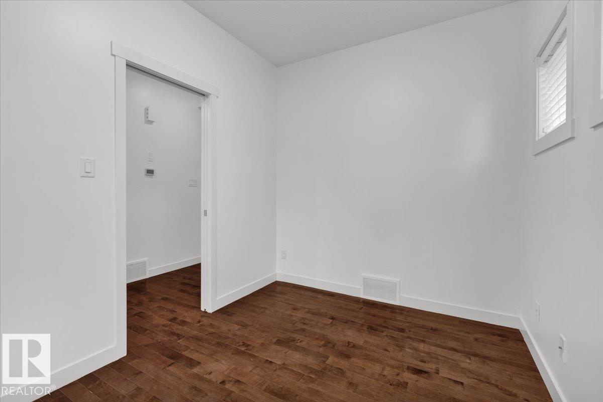 Photo 27 of 20517 98 A Av Nw, Edmonton AB
