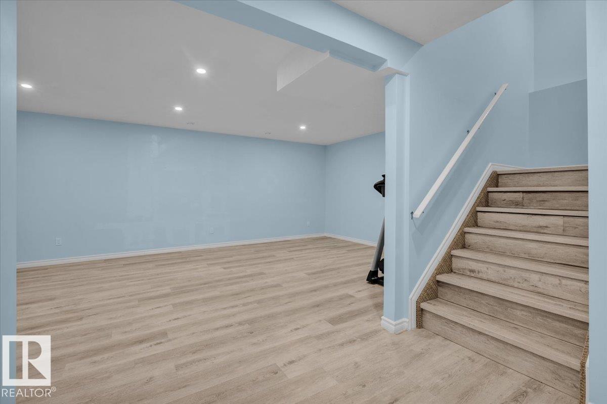 Photo 50 of 20517 98 A Av Nw, Edmonton AB