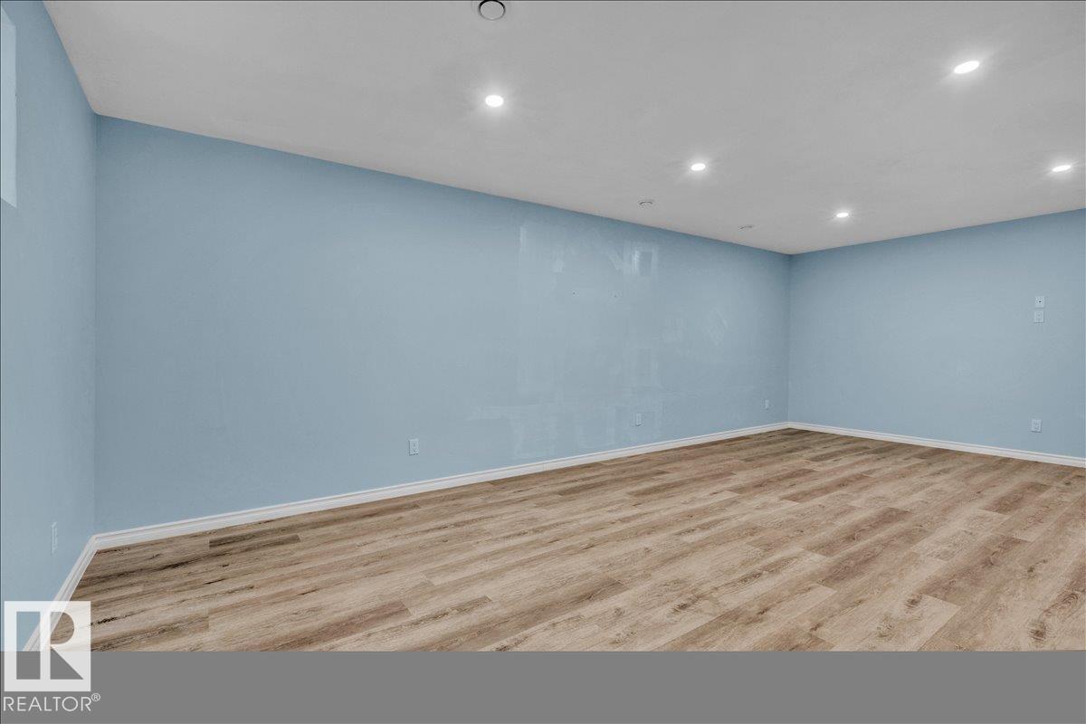 Photo 53 of 20517 98 A Av Nw, Edmonton AB