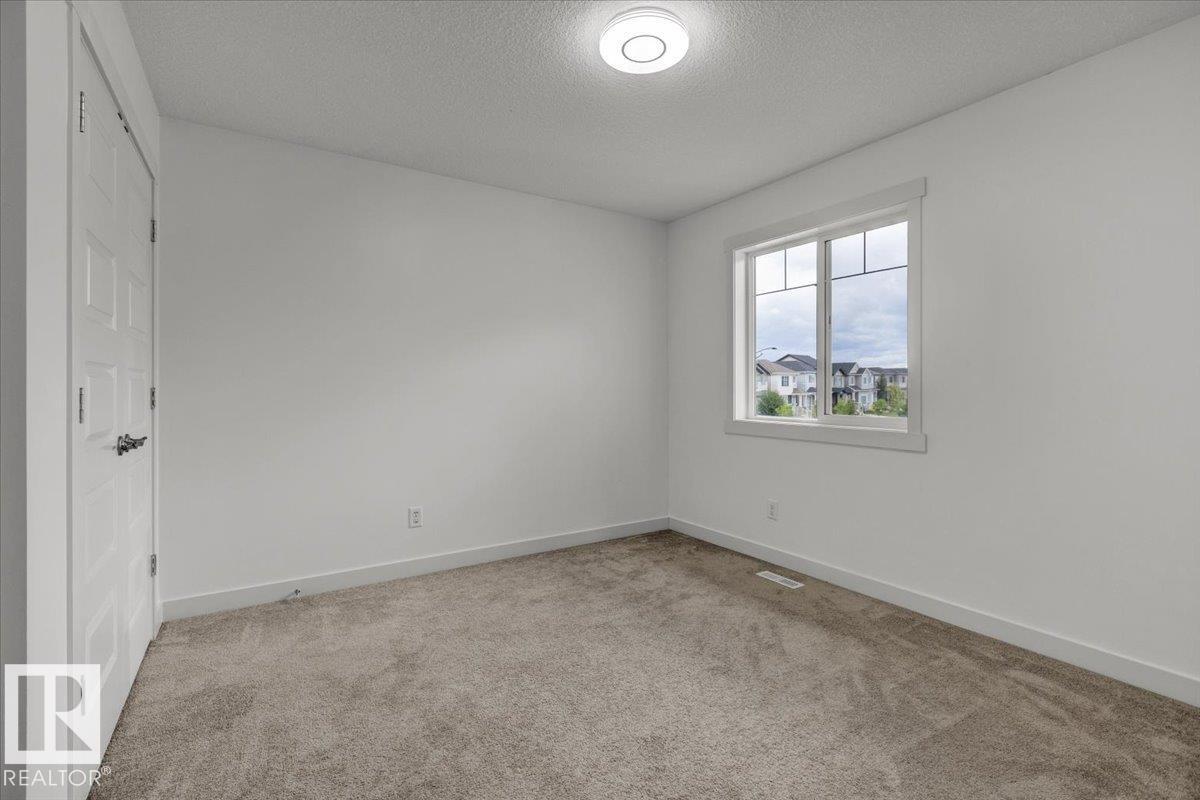 Photo 34 of 20517 98 A Av Nw, Edmonton AB