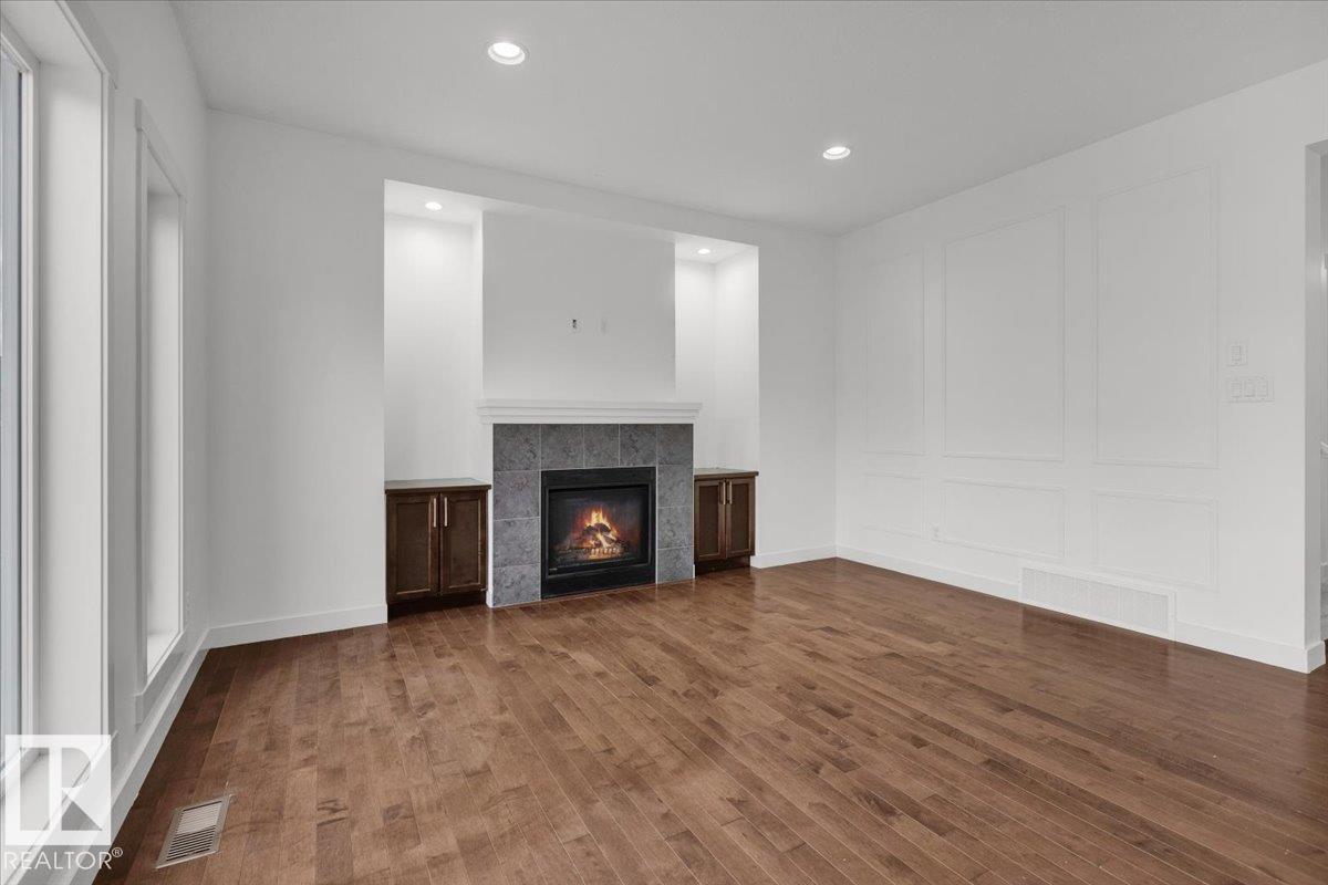 Photo 19 of 20517 98 A Av Nw, Edmonton AB