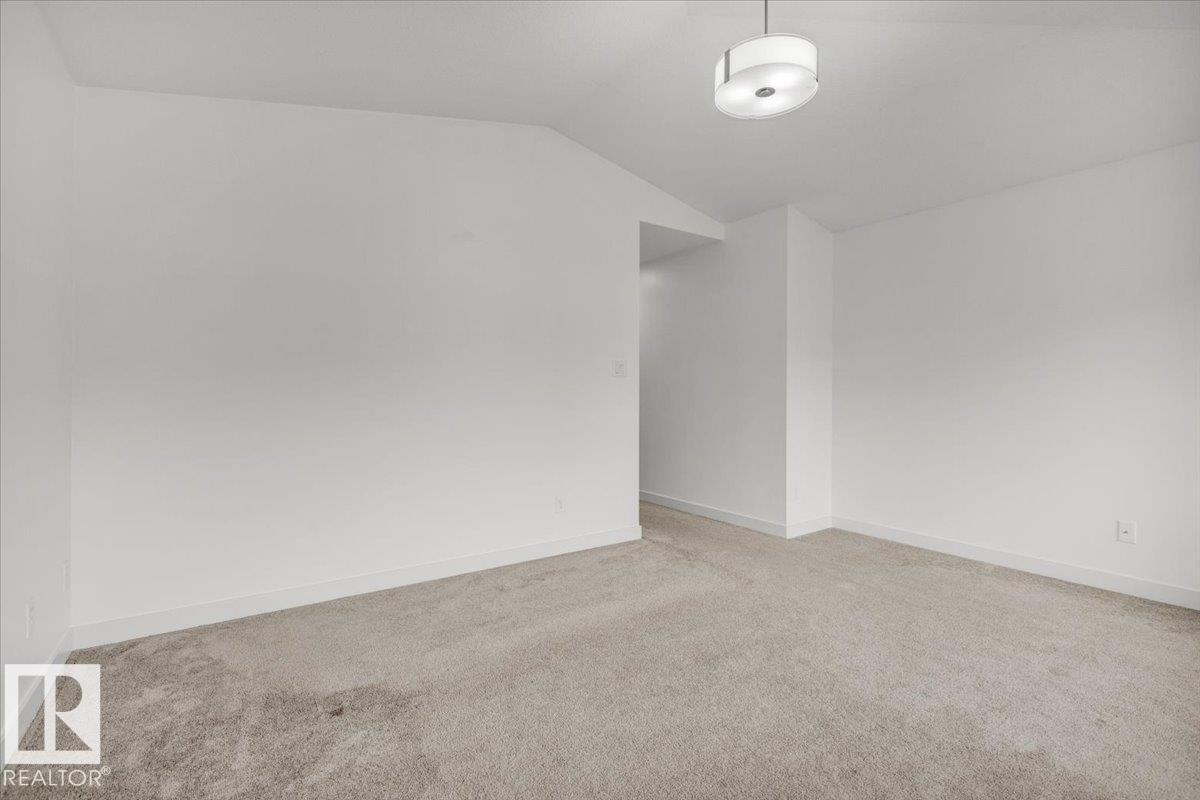 Photo 39 of 20517 98 A Av Nw, Edmonton AB