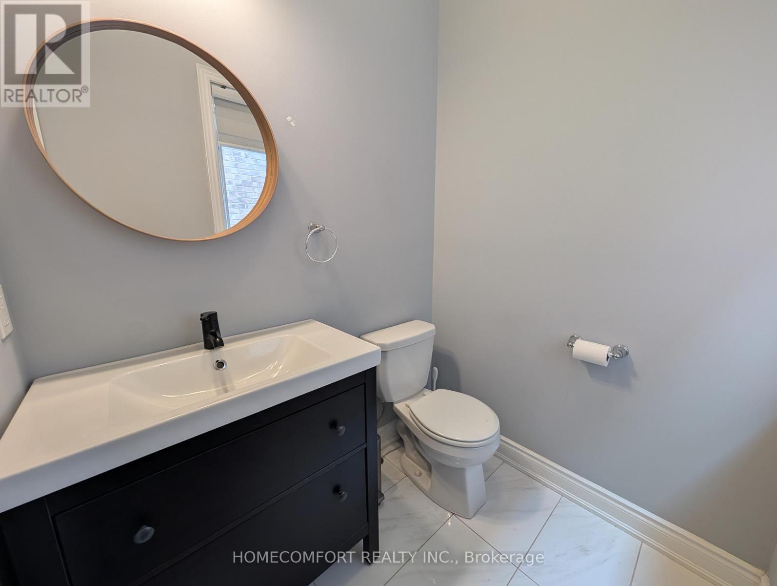 Photo 19 of 230 Paradelle Drive, Richmond Hill ON