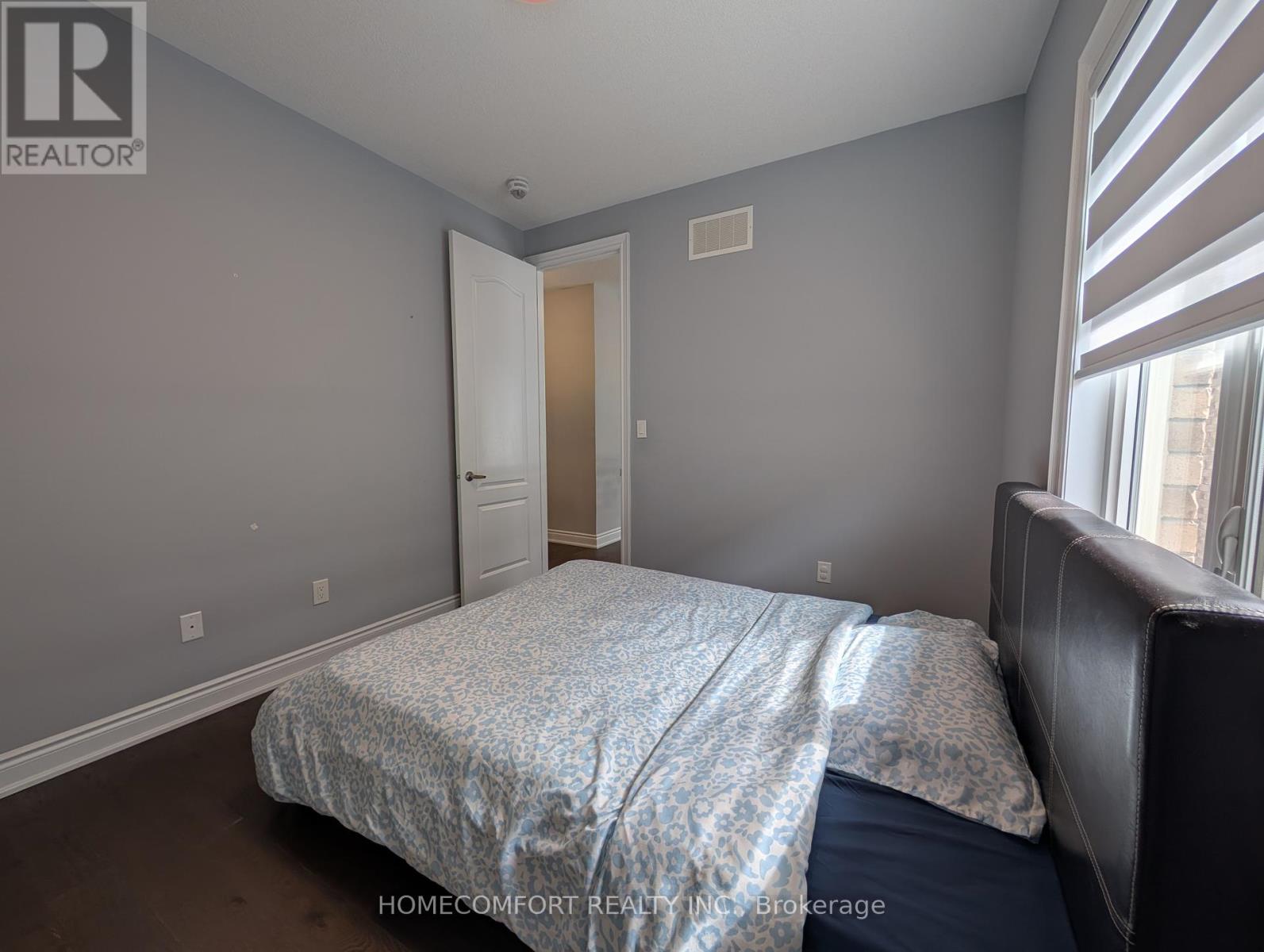Photo 24 of 230 Paradelle Drive, Richmond Hill ON