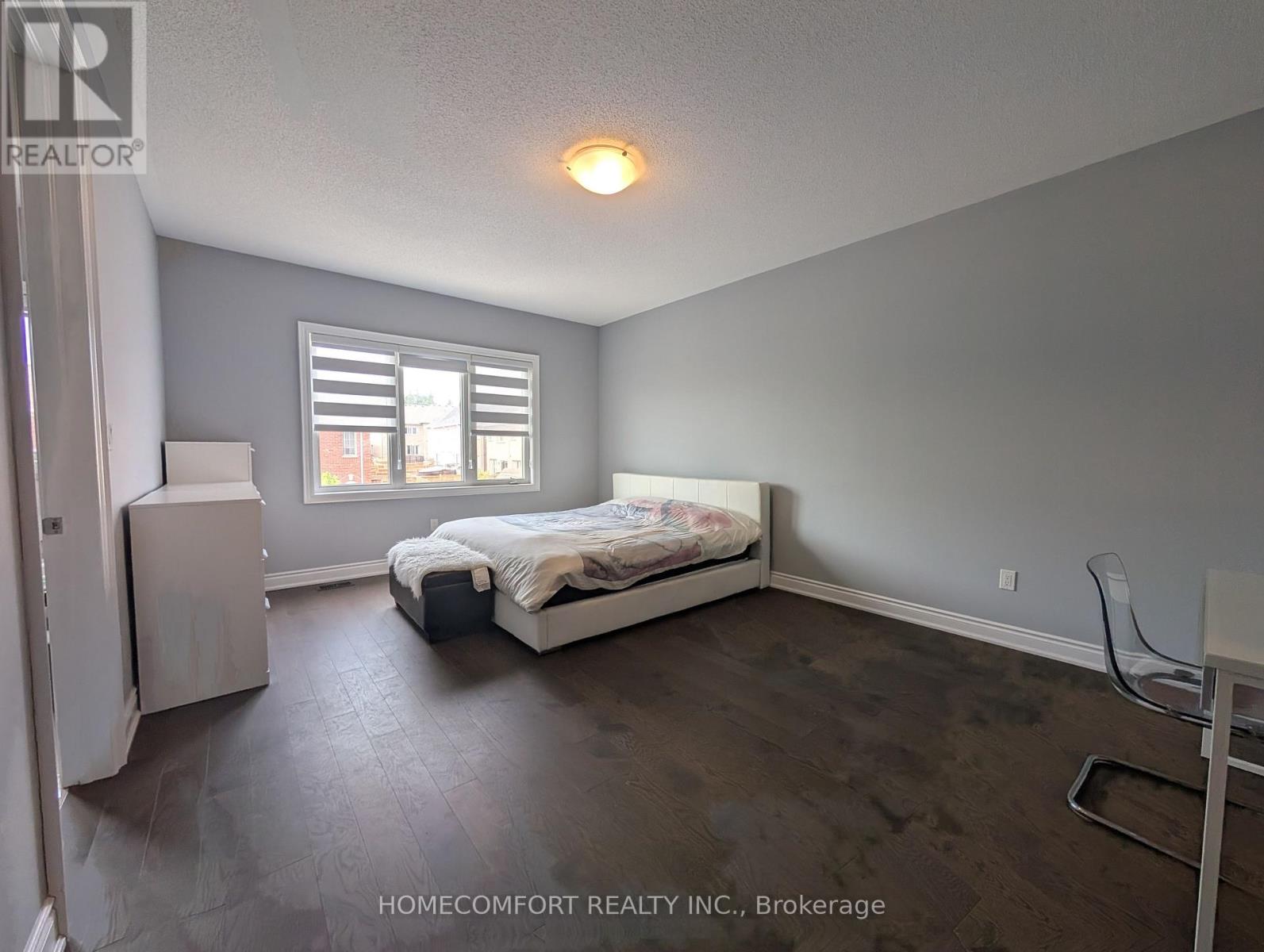 Photo 30 of 230 Paradelle Drive, Richmond Hill ON
