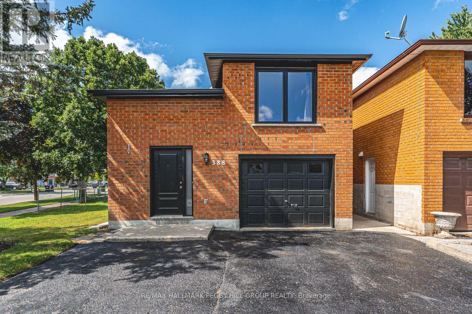 Photo 1 of 388 Parkwood Avenue, Bradford West Gwillimbury ON