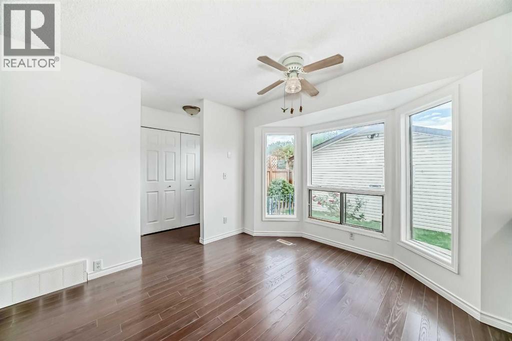 Single Family House for Sale in  Templeby Way NE Temple Calgary 