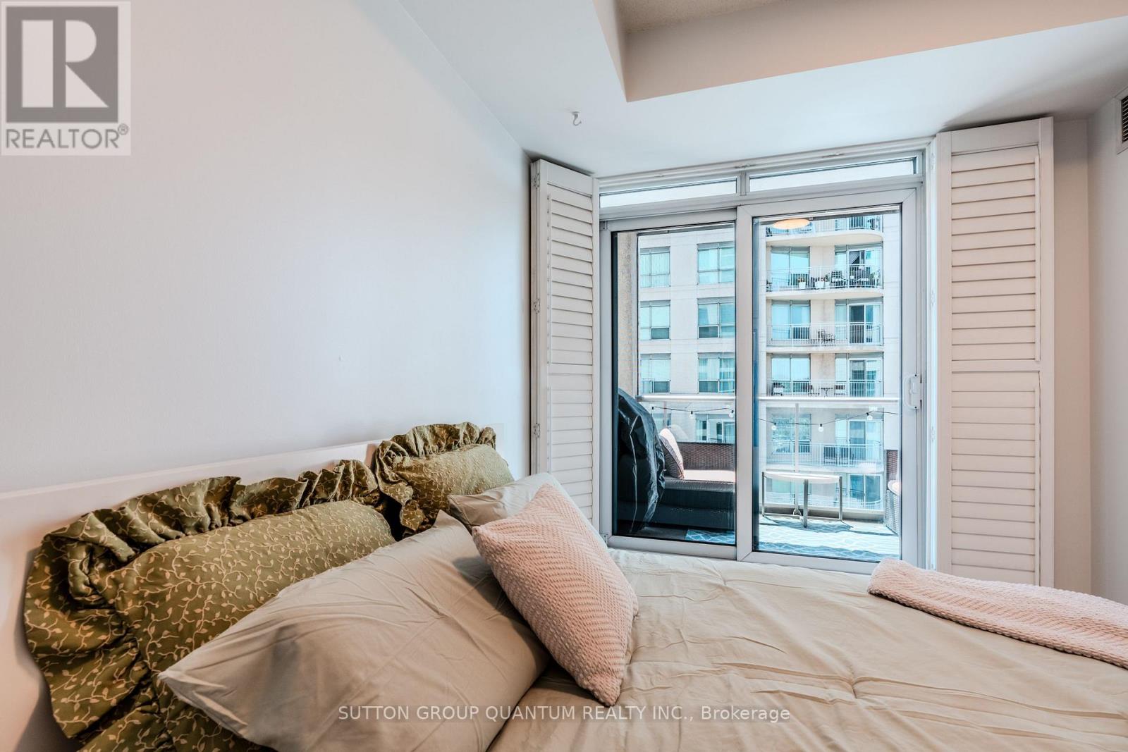 Photo 13 of 706 2087 Lake Shore Boulevard W, Toronto ON