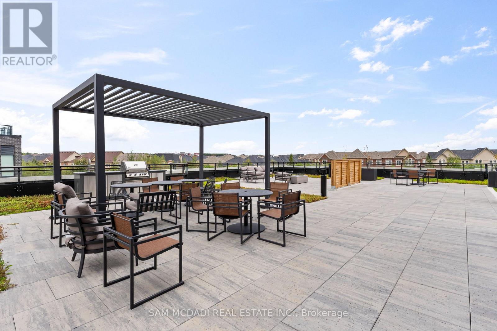Photo 31 of 819 395 Dundas Street, Oakville ON