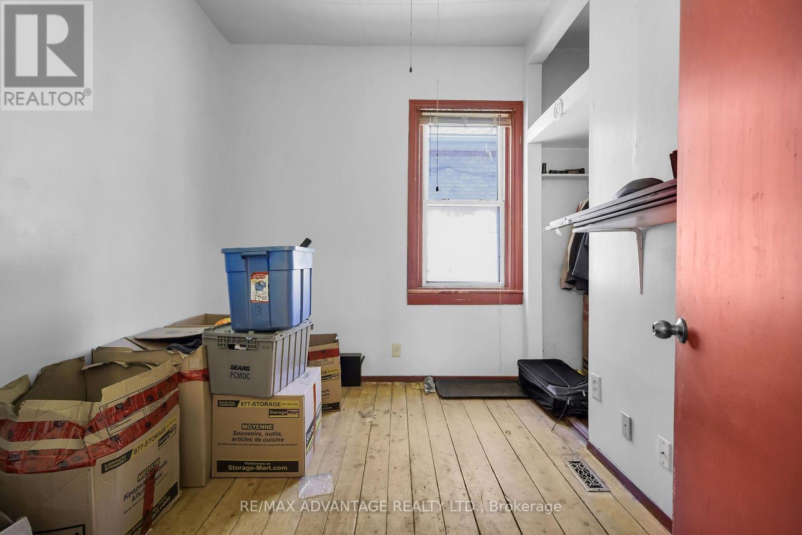 Photo 16 of 571 Elizabeth Street, London East ON