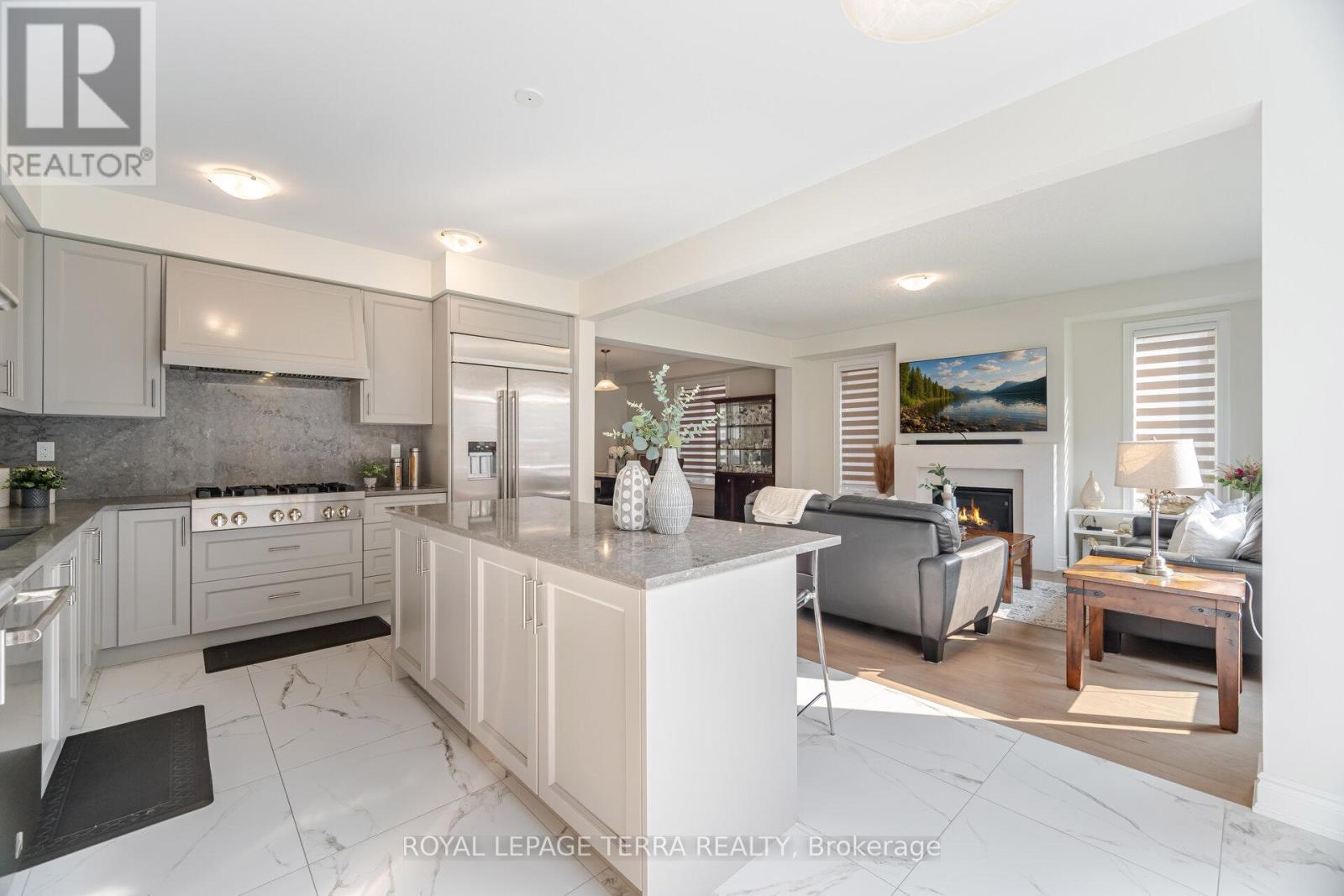 Photo 17 of 18 Gladmary Drive, Brampton ON