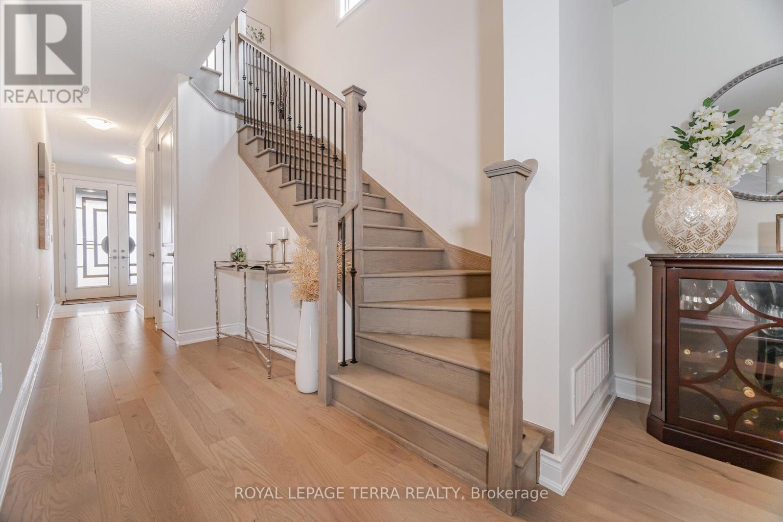 Photo 25 of 18 Gladmary Drive, Brampton ON
