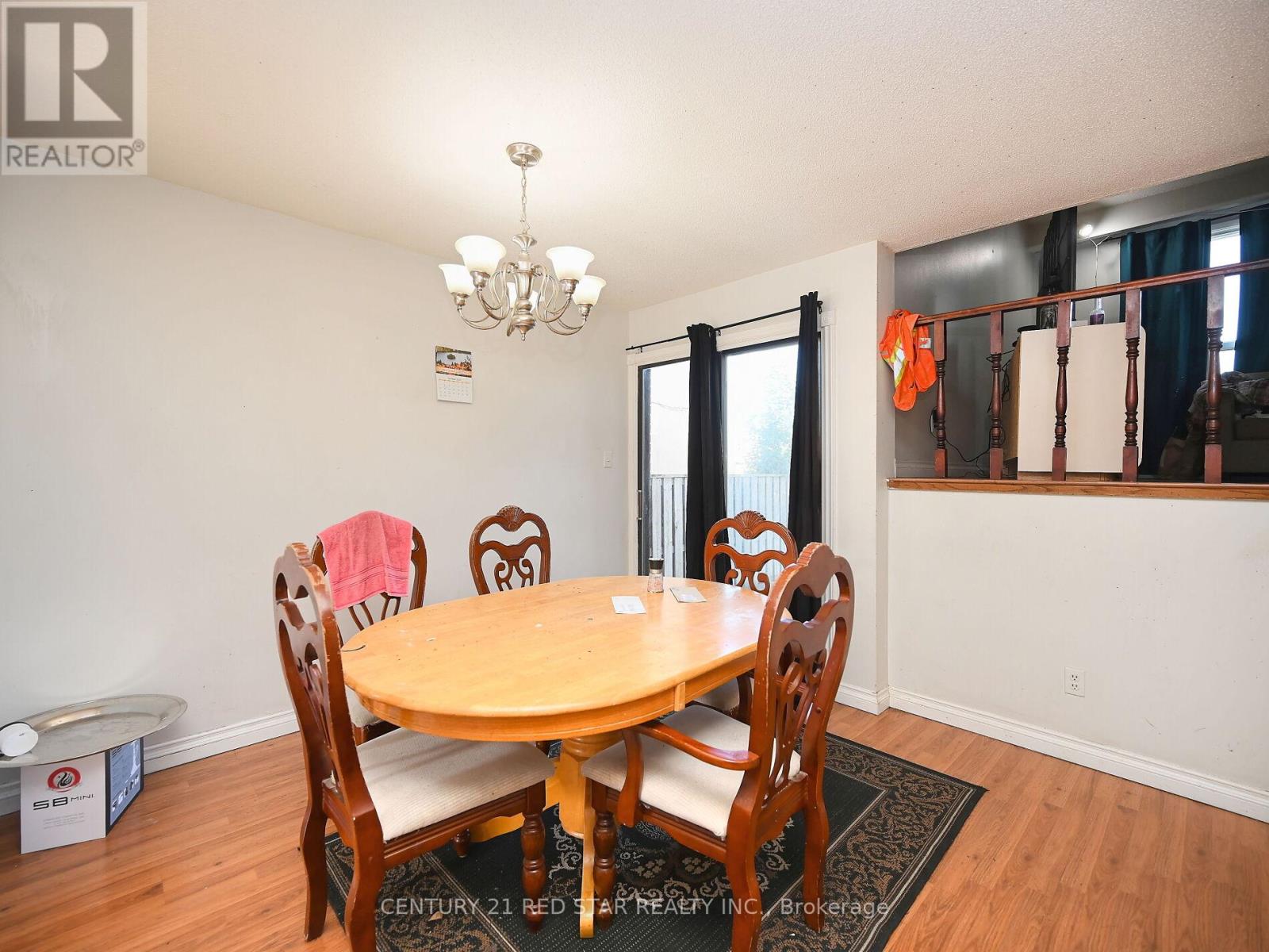 Photo 11 of 433 Hansen Road N, Brampton ON