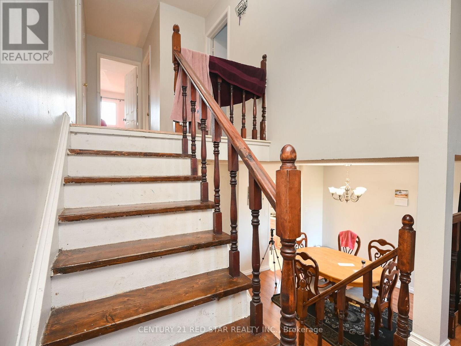 Photo 22 of 433 Hansen Road N, Brampton ON