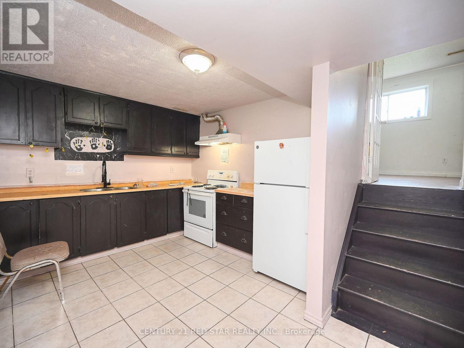 Photo 41 of 433 Hansen Road N, Brampton ON