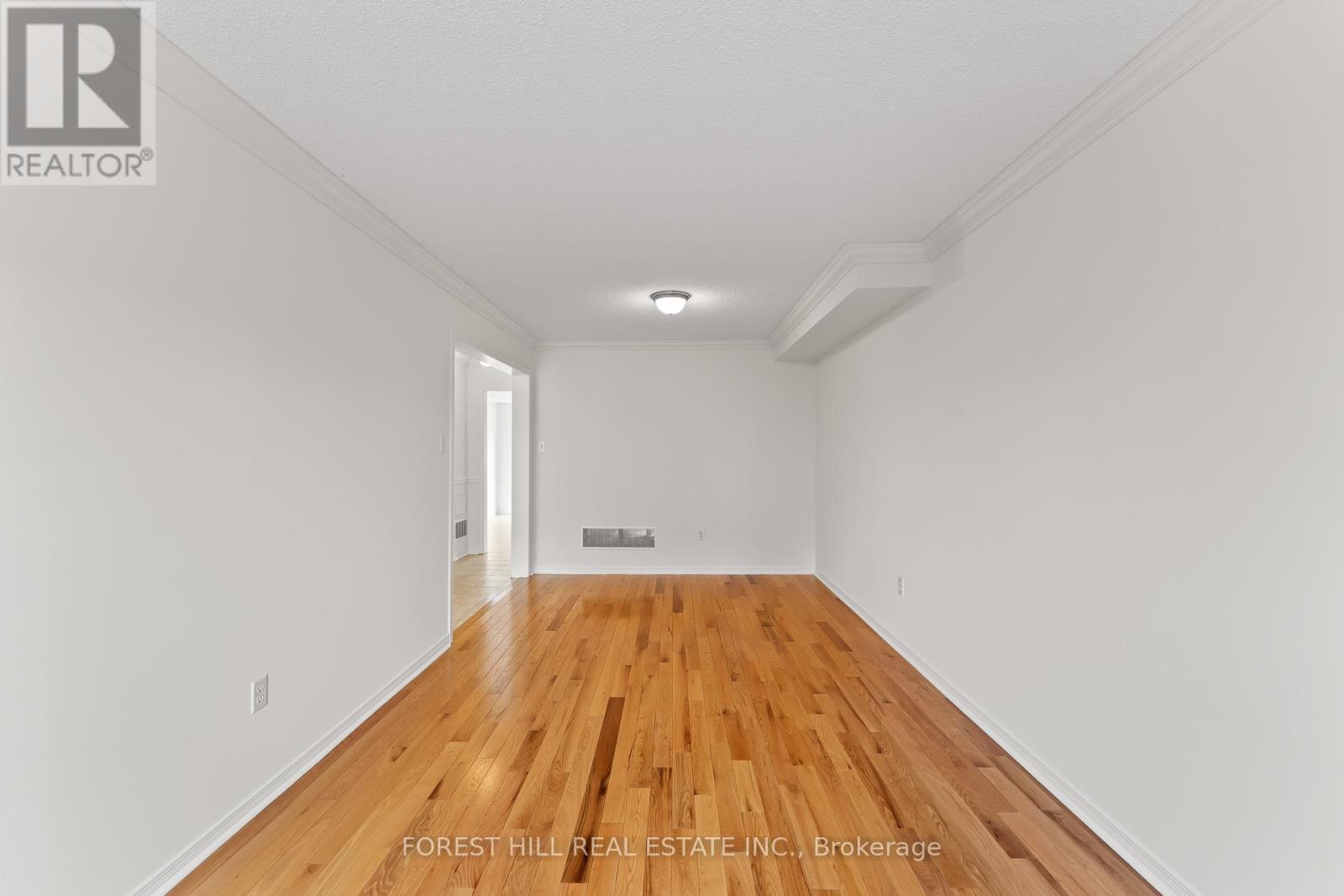 Photo 1 of 5817 Tiz Road, Mississauga ON