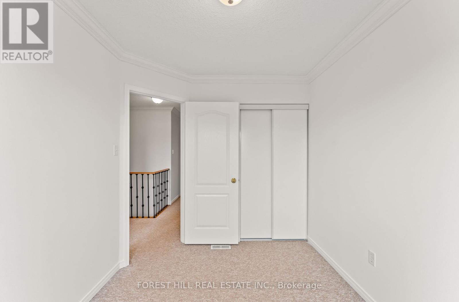 Photo 6 of 5817 Tiz Road, Mississauga ON