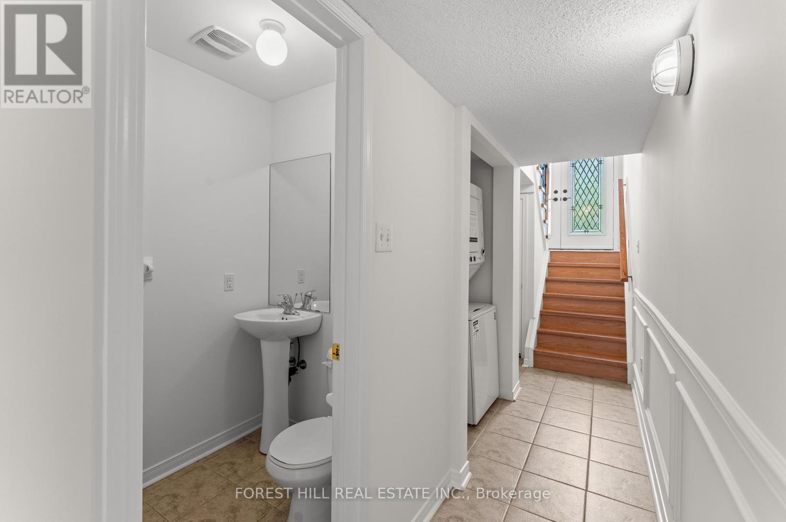 Photo 4 of 5817 Tiz Road, Mississauga ON