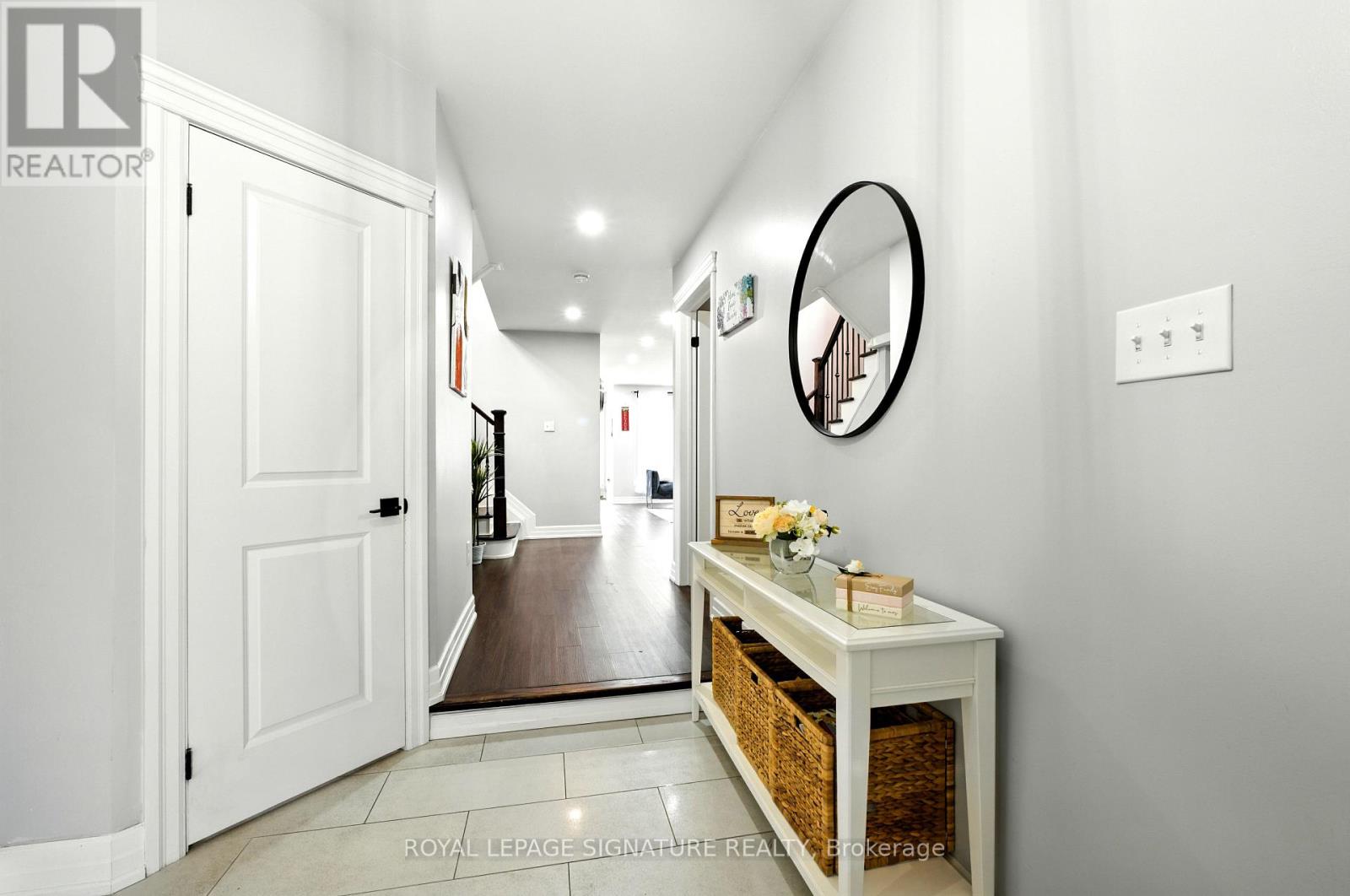 Photo 4 of 28 Grapevine Road, Caledon ON