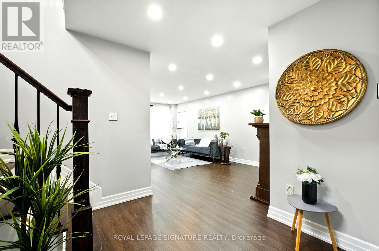 Photo 5 of 28 Grapevine Road, Caledon ON