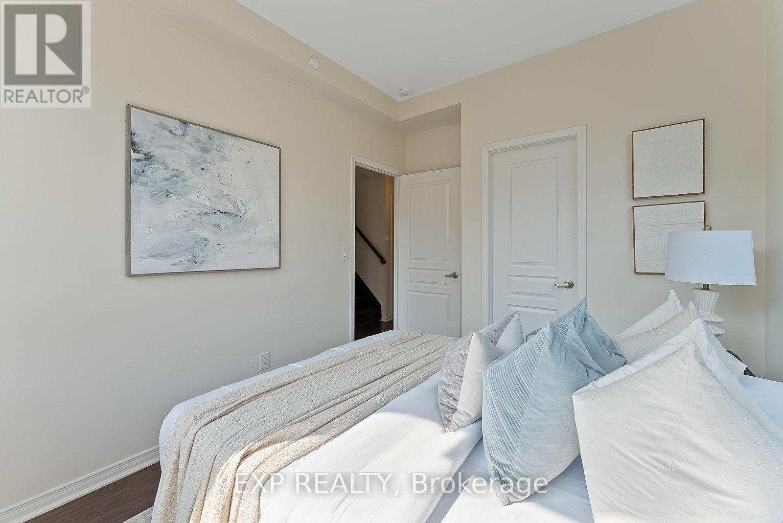 Photo 10 of 312 1110 Briar Hill Avenue, Toronto ON