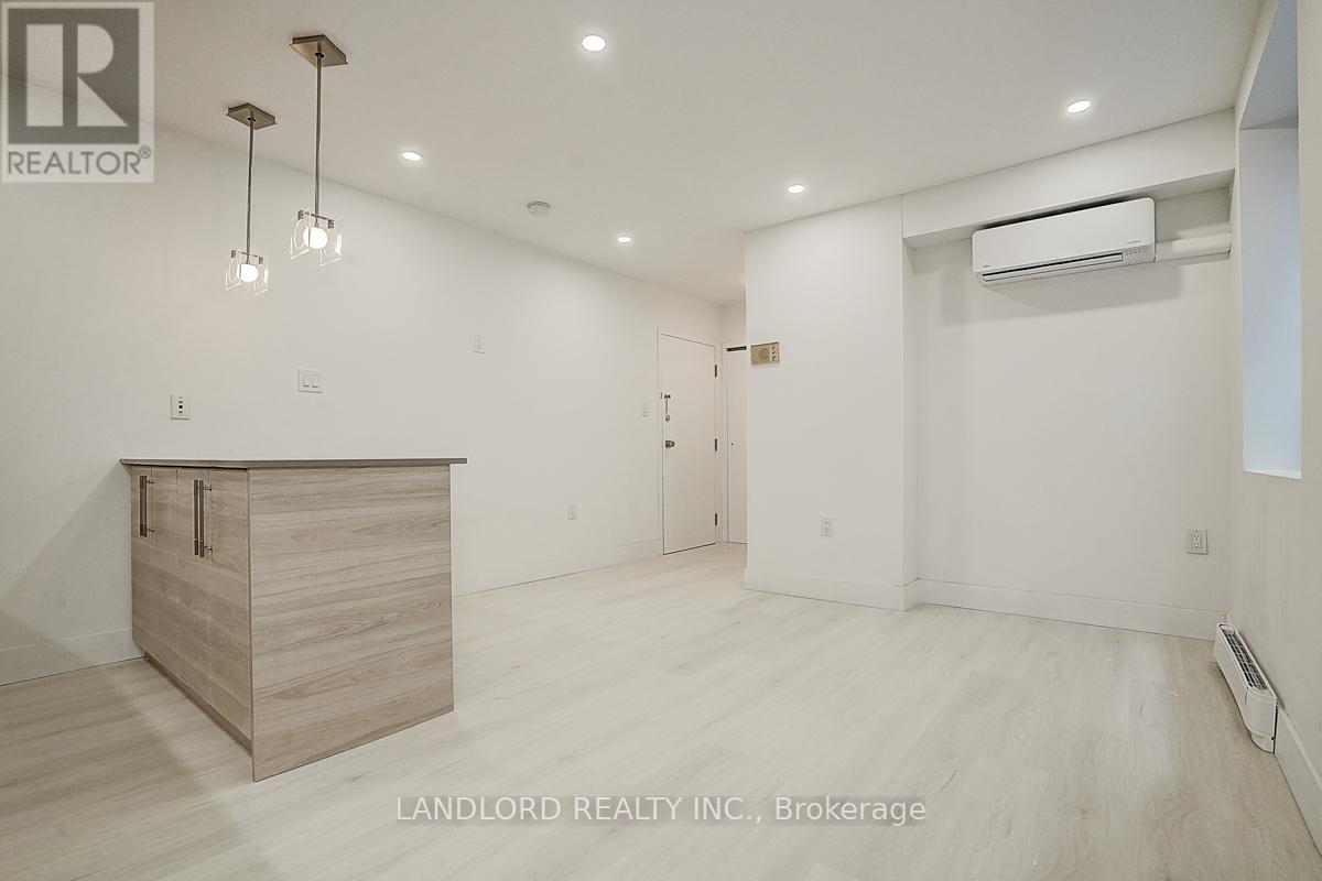 Photo 17 of 206 240 Durie Street, Toronto ON