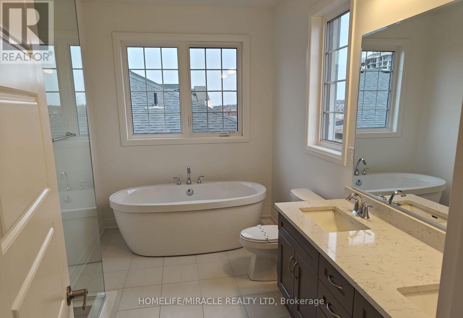 Photo 21 of 1348 Aymond Crescent, Oakville ON