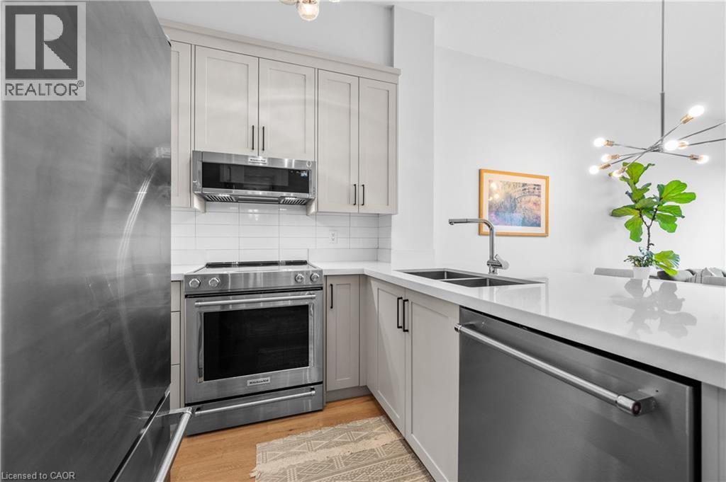 Photo 5 of 2511 Lakeshore Road W Unit 805, Oakville ON