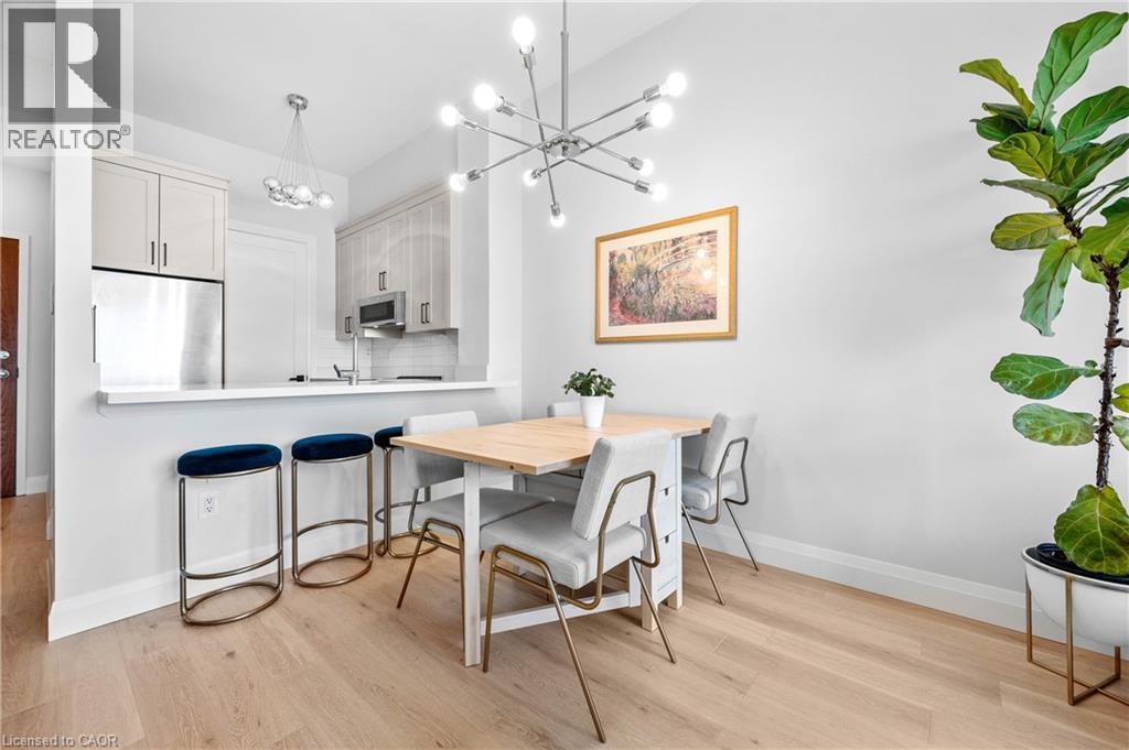 Photo 9 of 2511 Lakeshore Road W Unit 805, Oakville ON