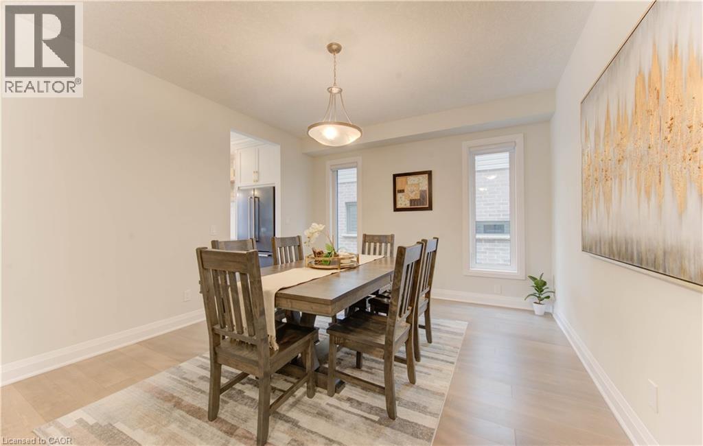 Photo 10 of 546 Bridgemill Crescent, Kitchener ON