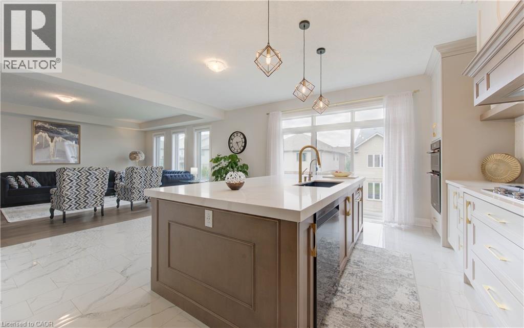 Photo 18 of 546 Bridgemill Crescent, Kitchener ON