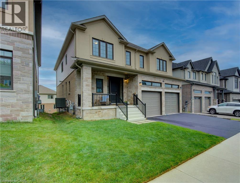 Photo 2 of 546 Bridgemill Crescent, Kitchener ON