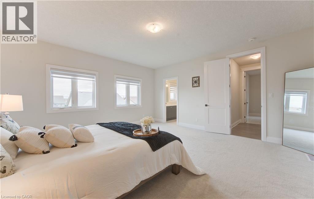 Photo 29 of 546 Bridgemill Crescent, Kitchener ON