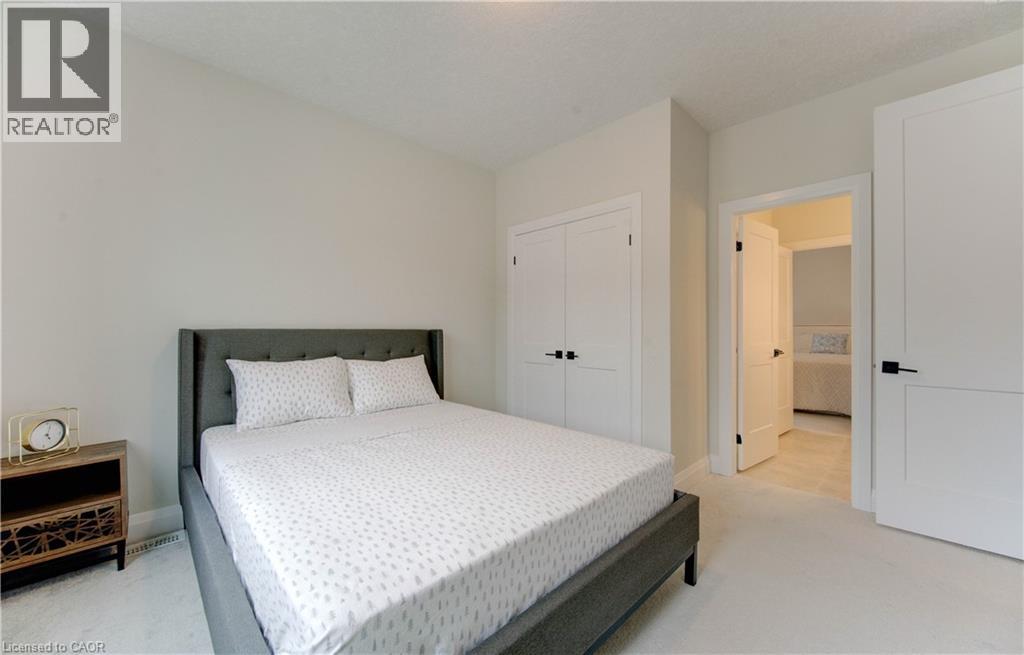 Photo 38 of 546 Bridgemill Crescent, Kitchener ON
