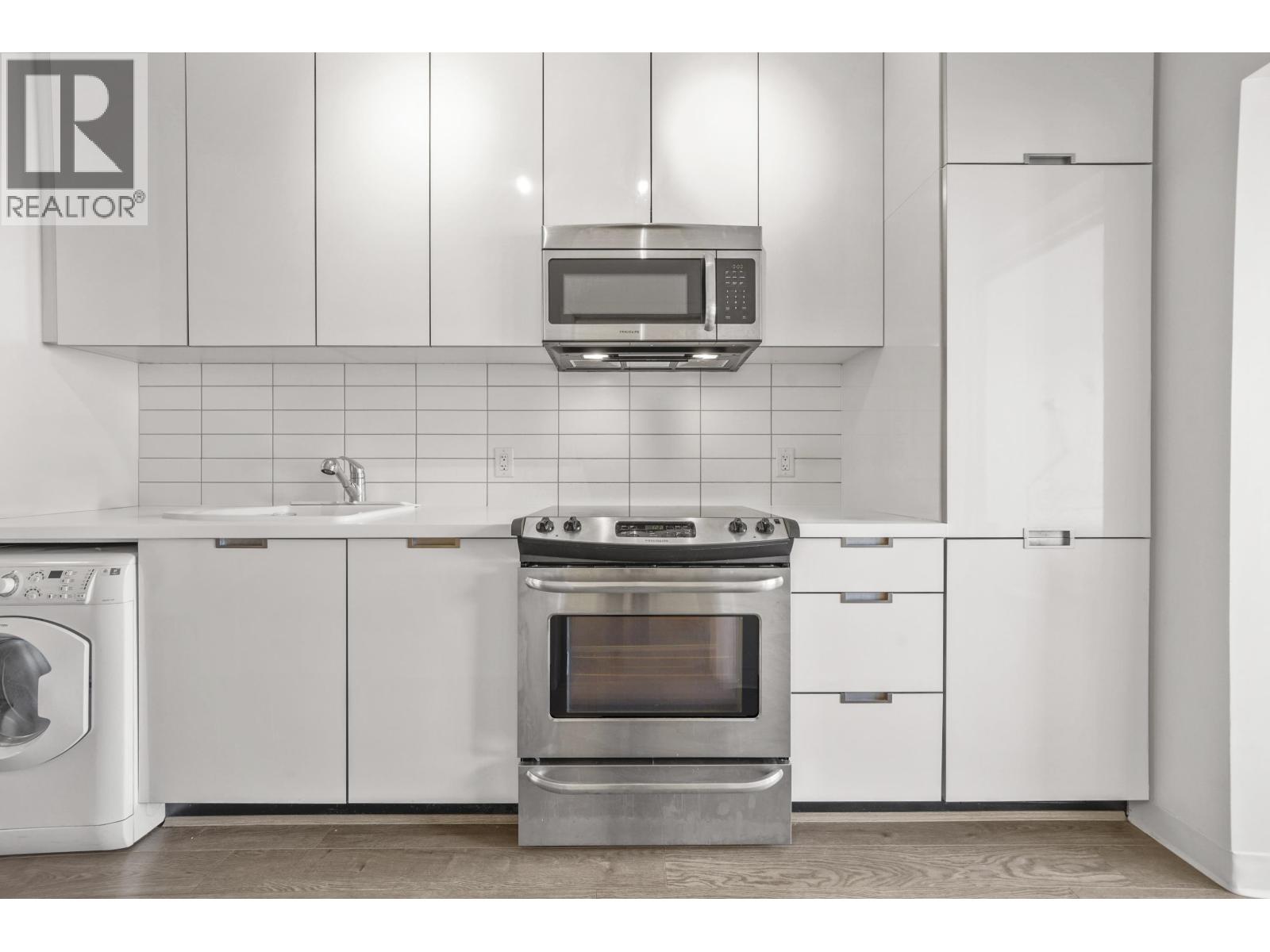 Photo 11 of 508 138 E Hastings Street, Vancouver BC